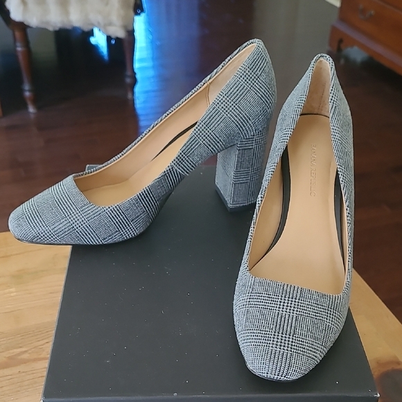 Banana Republic Square Toe Glen Plaid Grey Black Pumps Size 6.5 - Picture 3 of 6